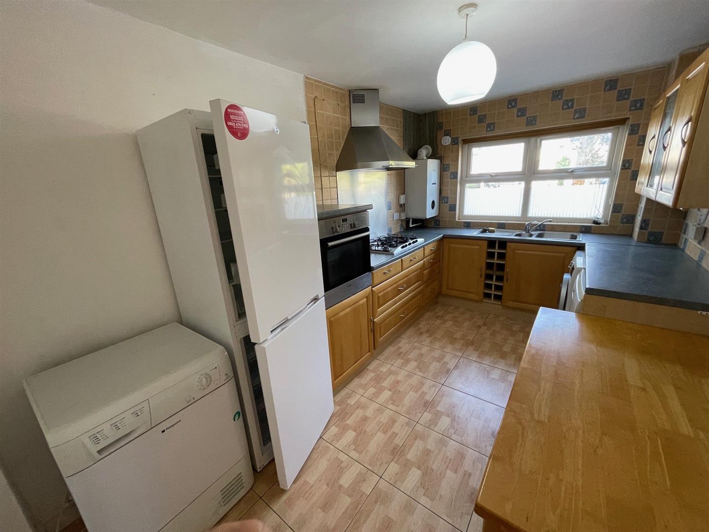 4 bed property in Castle Road, North Finchley